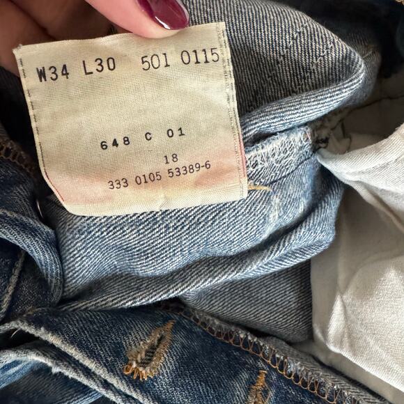 Vintage 90s Levis 501s Thrashed Med Wash Mens 34 x 30 Distressed Red Tab Jeans - Picture 5 of 13